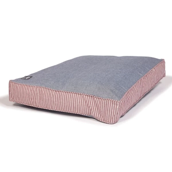 Danish Design Maritime Red Box Dog Duvet Bed 4 Danish Design Maritime Red Box Dog Duvet Bed - Image 2