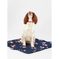 Joules Floral Travel Blanket 22 Joules Floral Travel Blanket -KONG || Danish Design || Tropiclean Shop I9521712 en 04