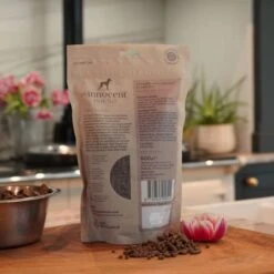 The Innocent Hound Grain-free Super Boost Topper Adult Air Dried Dog Treat - British Beef -KONG || Danish Design || Tropiclean Shop I9685316 en 05